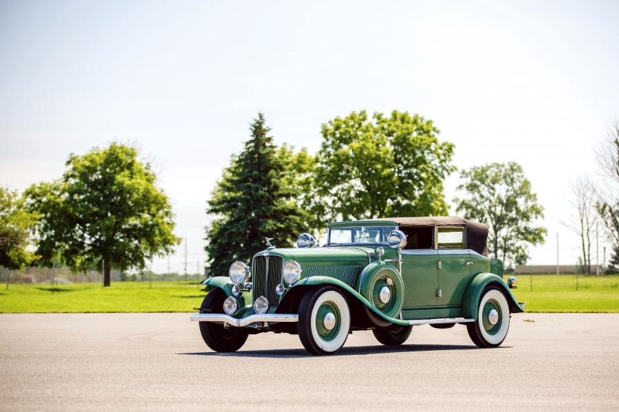 Auburn 12-161A Custom Dual Ratio Phaeton Sedan 1933 года  (фото 1 из 7)